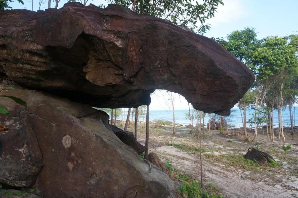 Отель Romdoul Koh Rong Сиануквиль Экстерьер фото