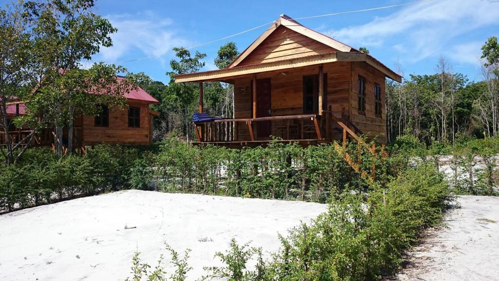 Отель Romdoul Koh Rong Сиануквиль Экстерьер фото