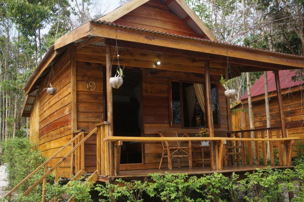 Отель Romdoul Koh Rong Сиануквиль Экстерьер фото